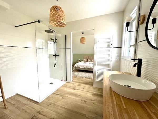 LOCATION à l'année meublée ou non meublée - Superbe maison de 2023, 4 chambres, bord de mer