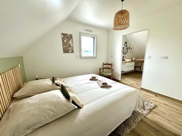 LOCATION à l'année meublée ou non meublée - Superbe maison de 2023, 4 chambres, bord de mer