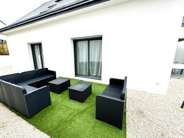 LOCATION à l'année meublée ou non meublée - Superbe maison de 2023, 4 chambres, bord de mer