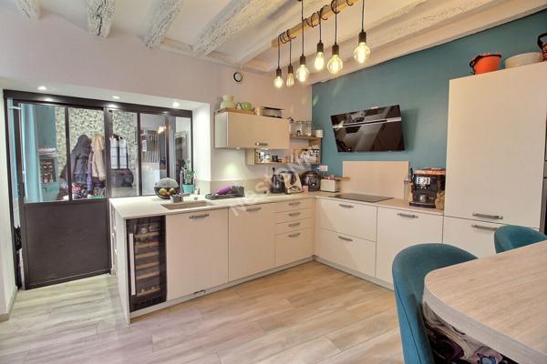 EPERNON CENTRE gare à pied, maison de ville 3 chambres