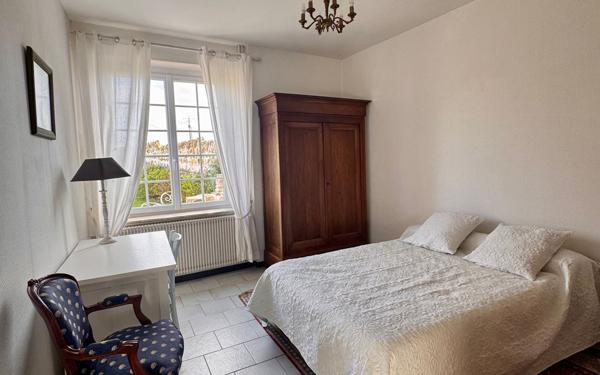 Maison à vendre    10 pièces • 304 m2 Luthenay-Uxeloup