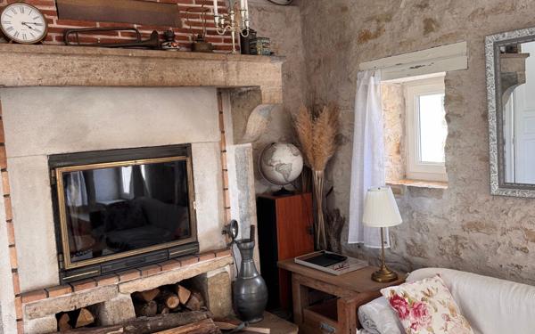 Maison à vendre    10 pièces • 304 m2 Luthenay-Uxeloup