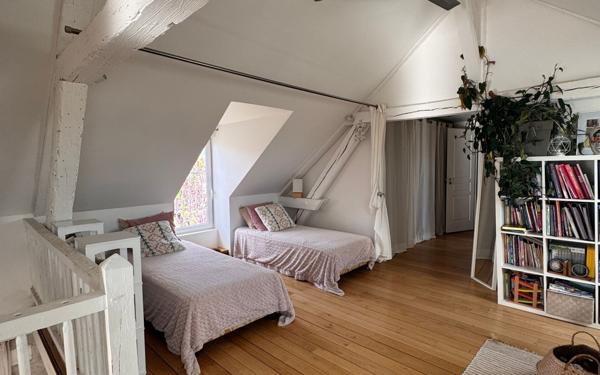 Maison à vendre    10 pièces • 304 m2 Luthenay-Uxeloup