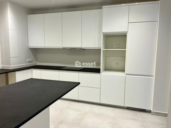 Location Appartement 5 pièces 177 m² - Saint Cloud 92210