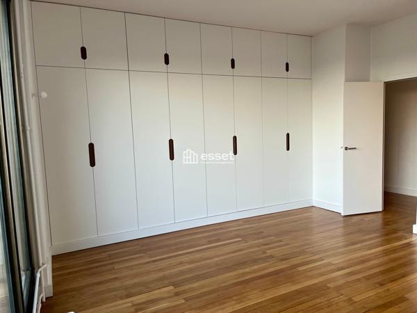 Location Appartement 5 pièces 177 m² - Saint Cloud 92210