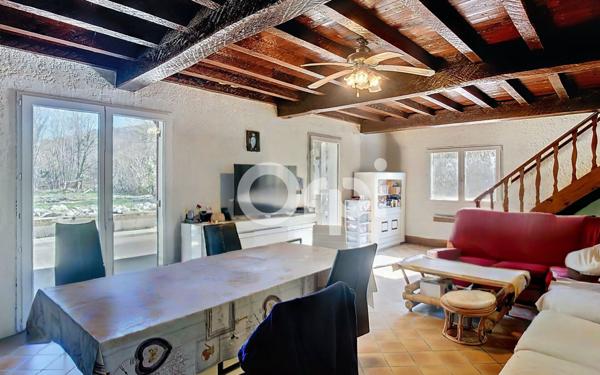 Maison à vendre    4 pièces •  Château-l'Évêque