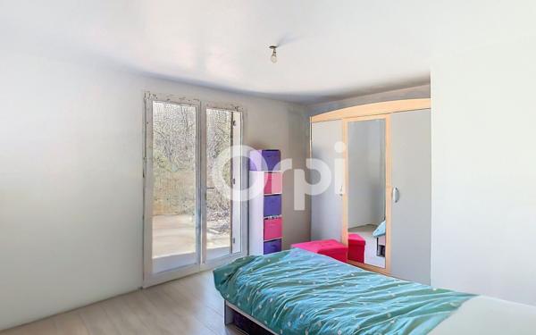 Maison à vendre    4 pièces •  Château-l'Évêque