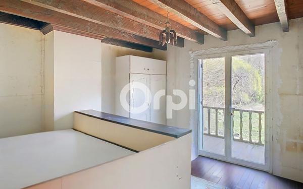 Maison à vendre    4 pièces •  Château-l'Évêque