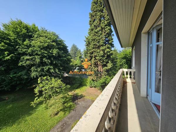 Vente                                                      Maison
                        
                     8 pièces                      338 m2                     à Tarbes