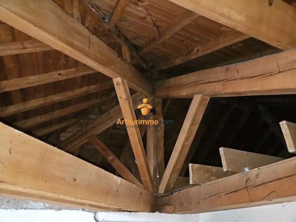 Vente                                                      Maison
                        
                     8 pièces                      338 m2                     à Tarbes