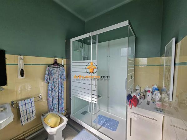 Vente                                                      Maison
                        
                     8 pièces                      338 m2                     à Tarbes