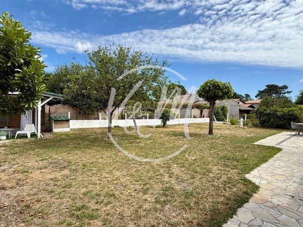 RARE! Maison de plain-pied à vendre à Arès côté Bassin, à 400 m de l’eau, avec grande pièce de vie et jardin à personnaliser ARES Saint Brice