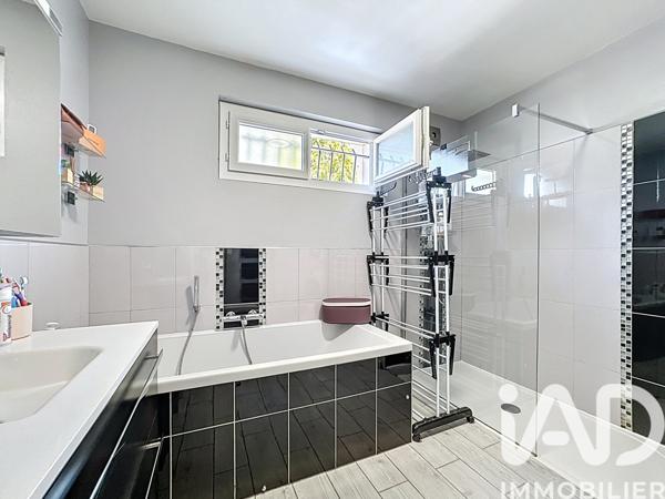 Maison à vendre 6 pièces 140 m² Isneauville