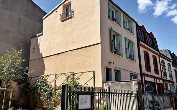 Immeuble à vendre    6 pièces •  Montrouge