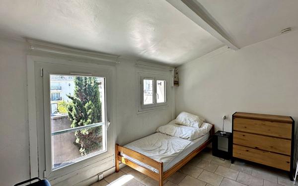 Immeuble à vendre    6 pièces •  Montrouge