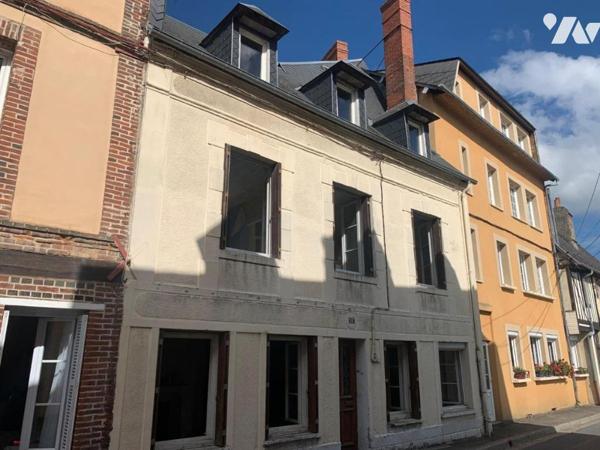 ORBEC CENTRE MAISON DE VILLE A RENOVER