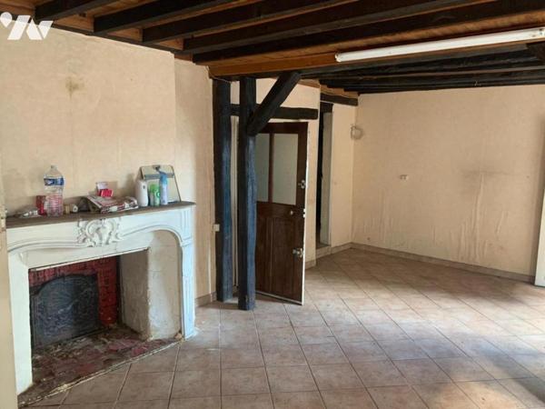 ORBEC CENTRE MAISON DE VILLE A RENOVER