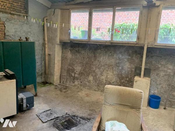 ORBEC CENTRE MAISON DE VILLE A RENOVER