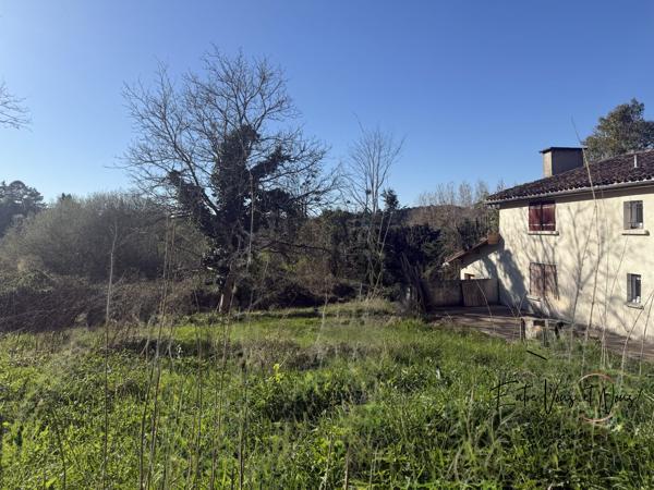 Maison de  142 m² – 6 chambres – Parc de 8000 m² avec atelier et potentiel maraîchage