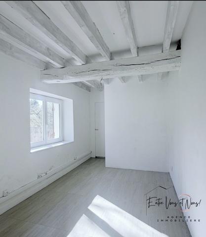 Maison de  142 m² – 6 chambres – Parc de 8000 m² avec atelier et potentiel maraîchage