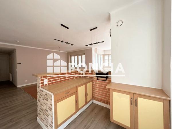 Location Appartement 3 pièces 72.8 m² - 9 AVENUE DE LA VICTOIRE Bourg En Bresse 01000