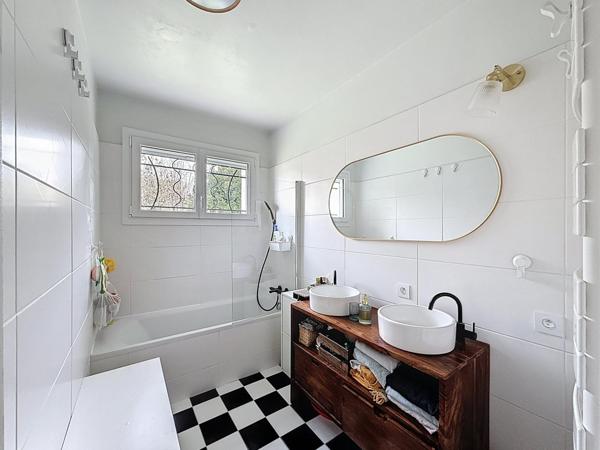 Maison coup de coeur 3 chambres avec sous-sol