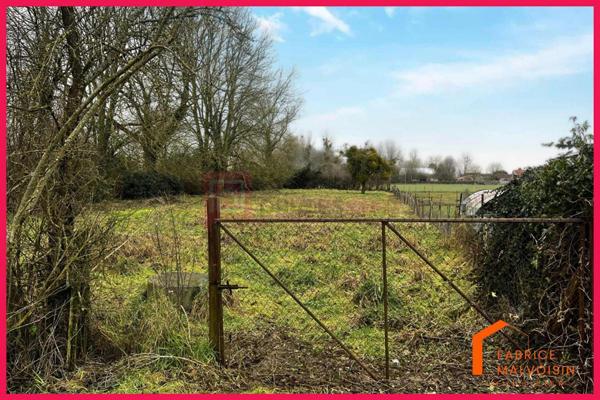 Fermette cour carrée proche Crecy En Ponthieu 5 pièce(s) 117 m2