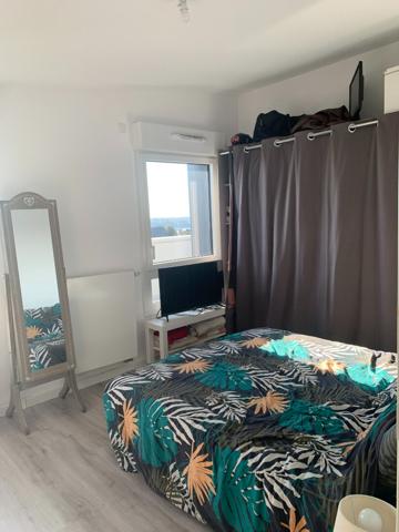 SAINT- MALO APPARTEMENT T4 - 2 GARAGES ET TERRASSES- RESIDENCE ASCENSEUR - LOUE EN PINEL.