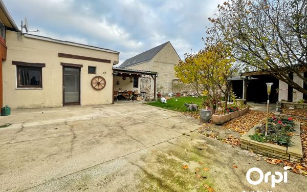 Maison à vendre    6 pièces •  Les Ageux