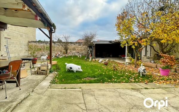 Maison à vendre    6 pièces •  Les Ageux