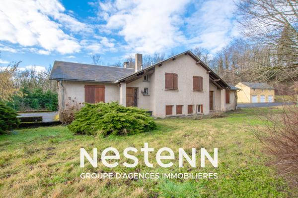 Ensemble immobilier de 8 bâtiments, 2300 m2 de surface utile sur 3 hectatres