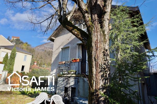 Maison années 30 à réinventer, fort potentiel.