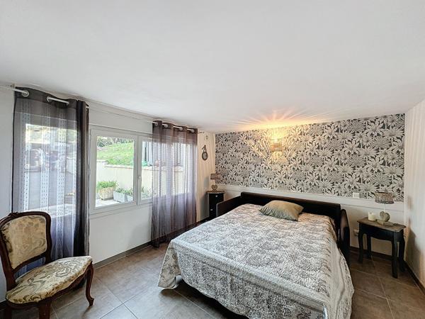 A vendre maison Auch 6 pièces 144 m2 terrain clôturé de 2500m2 avec garage.