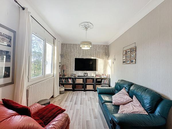 A vendre maison Auch 6 pièces 144 m2 terrain clôturé de 2500m2 avec garage.