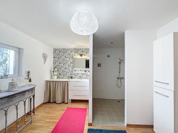 A vendre maison Auch 6 pièces 144 m2 terrain clôturé de 2500m2 avec garage.