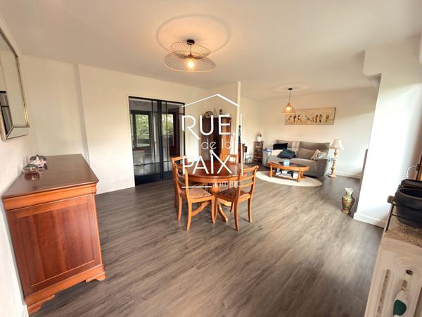 86100 CHATELLERAULT Appartement T3 lumineux et rénové - 73 m² avec Balcon, Parking & Cave