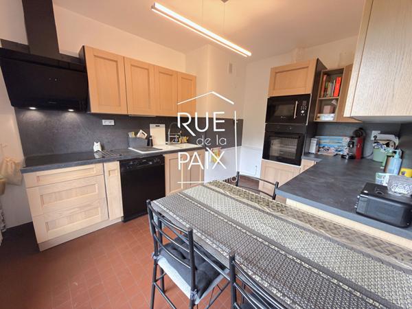 86100 CHATELLERAULT Appartement T3 lumineux et rénové - 73 m² avec Balcon, Parking & Cave