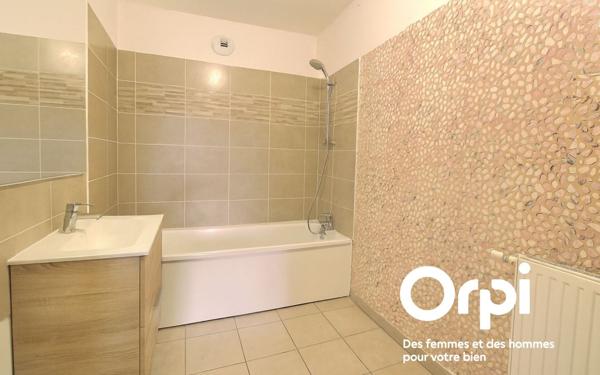 Appartement à vendre    4 pièces • 76,40 m2 Trappes