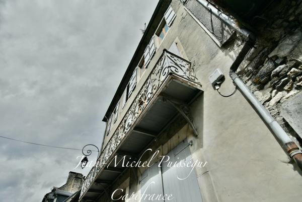 Immeuble à vendre SAINT BEAT LEZ (31) 4 Apprtements du T2 au T3