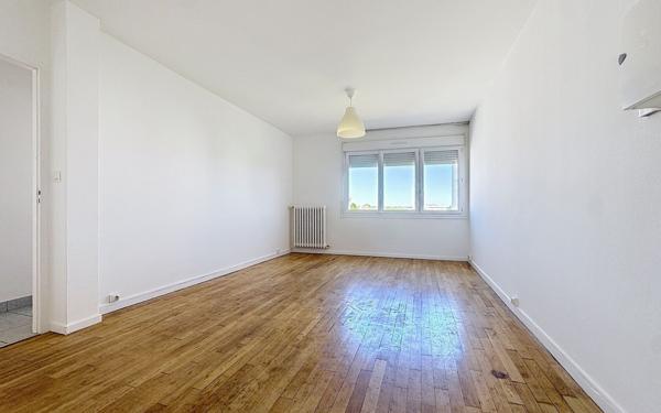 Appartement à vendre    3 pièces • 55 m2 Tours
