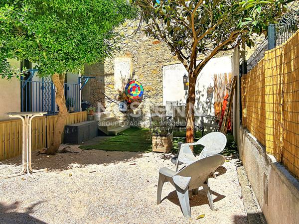 APPARTEMENT T3 AVEC COUR A PORT-LA-NOUVELLE