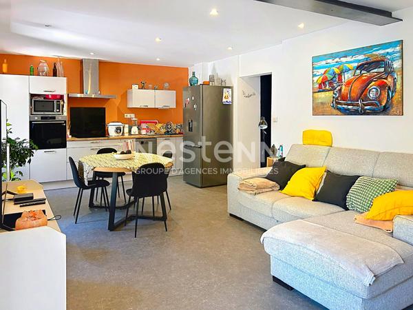 APPARTEMENT T3 AVEC COUR A PORT-LA-NOUVELLE