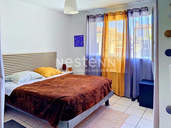 APPARTEMENT T3 AVEC COUR A PORT-LA-NOUVELLE