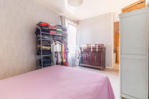 Appartement  T4, à vendre, à Montigny-Le-Bretonneux, proche Gare( St Quentin en Yvelines), commerces, Facs, tout en étant calme( piéton)!