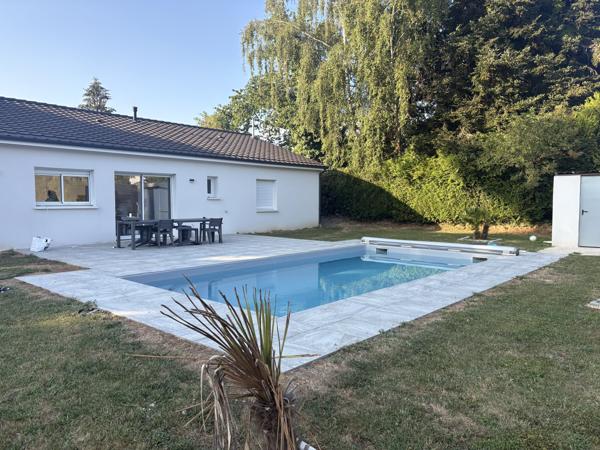 Maison
         5 pièces
        - 122 m² 295 000 € *