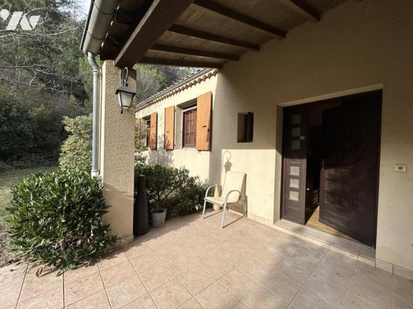 Rochemaure, maison individuelle de 128m2 hab , parcelle 12 385m2.