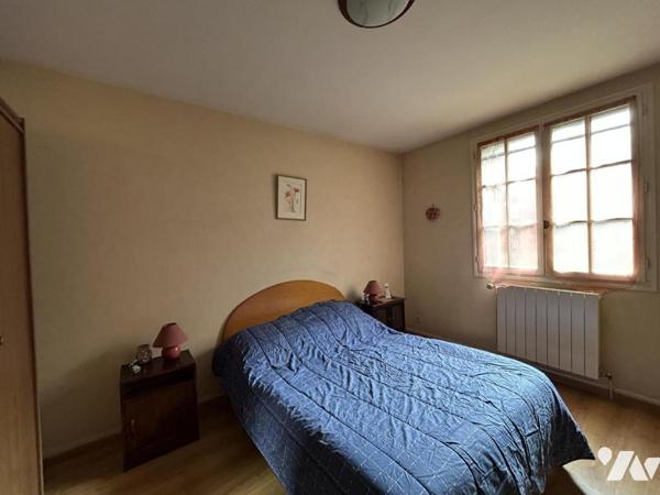 Rochemaure, maison individuelle de 128m2 hab , parcelle 12 385m2.