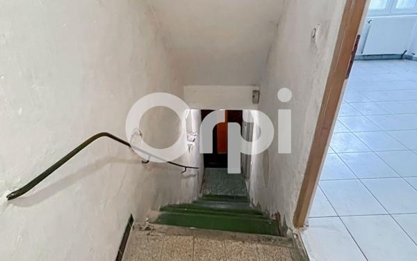 Immeuble à vendre    5 pièces •  Pont-Saint-Esprit