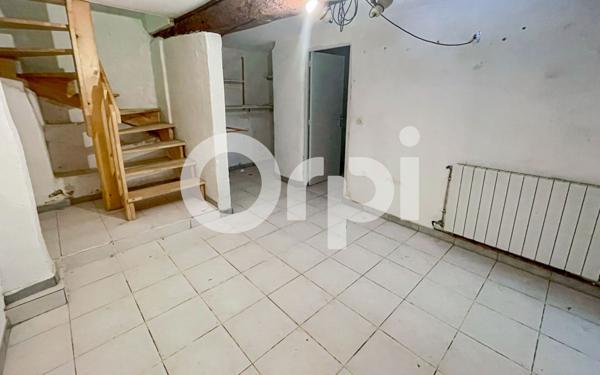 Immeuble à vendre    5 pièces •  Pont-Saint-Esprit