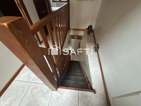 MAISON DE VILLAGE AU CALME AVEC UN EXTERIEUR